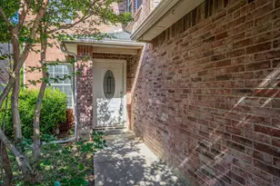 2032 Peregrine Ct, Lewisville, TX 75077 - Photo 4