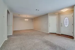 2032 Peregrine Ct, Lewisville, TX 75077 - Photo 8