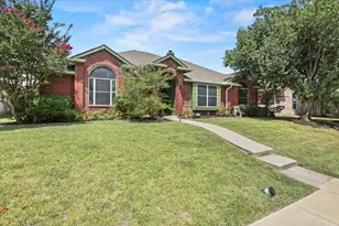 423 N Winding Oaks Dr, Wylie, TX 75098 - Photo 2