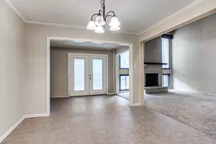 412 Hollyhill Ln, Denton, TX 76205 - Photo 10