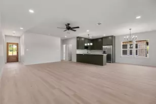 100 Arthur Ave, McGregor, TX 76657 - Photo 4