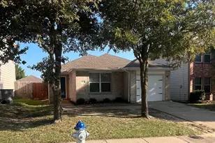 7045 Wax Berry Dr, Dallas, TX 75249 - Photo 2