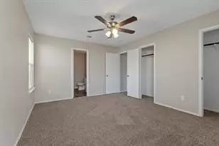 7045 Wax Berry Dr, Dallas, TX 75249 - Photo 10