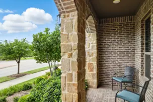 1305 Birds Fort Trail, Arlington, TX 76005 - Photo 2