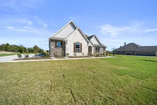 404 Indian Crk Rd, Van Alstyne, TX 75495 - Photo 4
