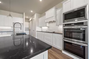 404 Indian Crk Rd, Van Alstyne, TX 75495 - Photo 16