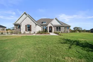 404 Indian Crk Rd, Van Alstyne, TX 75495 - Photo 2