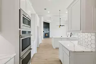 121 Swan Lake Dr, Waxahachie, TX 75165 - Photo 14