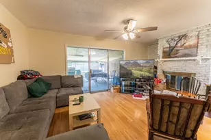 1104 Bowie St, Sulphur Springs, TX 75482 - Photo 4