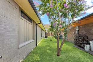 13027 Harkness Dr, Dallas, TX 75243 - Photo 38