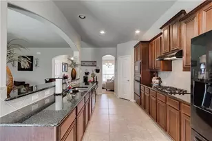 4910 Crawfish Ln, Garland, TX 75043 - Photo 2