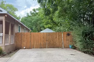 605 E Hickory St, Kaufman, TX 75142 - Photo 16