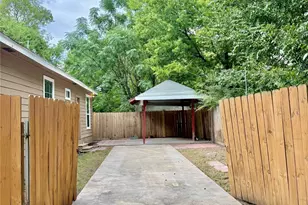 605 E Hickory St, Kaufman, TX 75142 - Photo 20