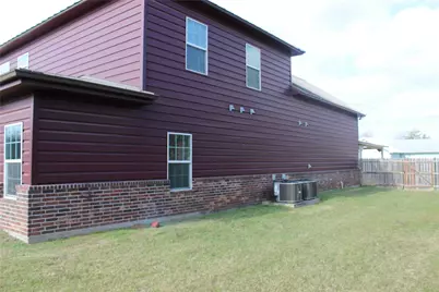 1205 Avenue B, Lacy Lakeview, TX 76705 - Photo 4