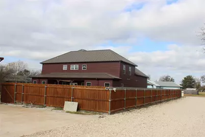 1205 Avenue B, Lacy Lakeview, TX 76705 - Photo 1