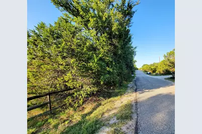 2444 Hermosa Hills Court, Granbury, TX 76048 - Photo 16