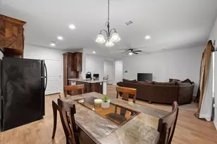 283 E Golden Oaks Dr, Mabank, TX 75156 - Photo 10