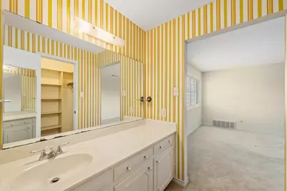 1421 Westover Lane, Westover Hills, TX 76107 - Photo 20