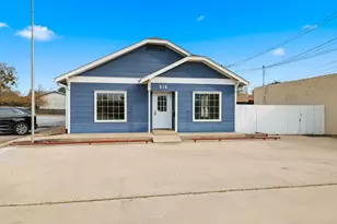 516 N Locust St, Denton, TX 76201 - Photo 1