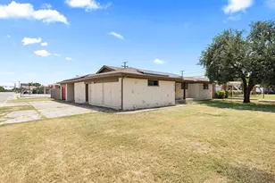 4024 Field St, Haltom City, TX 76117 - Photo 2