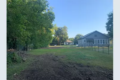 306 W Moore Street, Sherman, TX 75090 - Photo 4