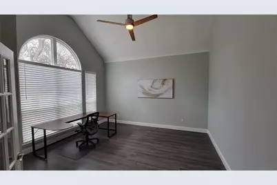 1717 Parkwood Drive, Grapevine, TX 76051 - Photo 16