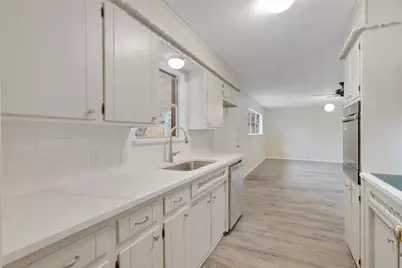 804 Natchez Avenue, Bedford, TX 76022 - Photo 20