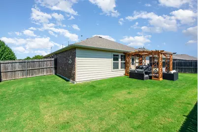 1509 Meadow Creek Drive, Princeton, TX 75407 - Photo 14