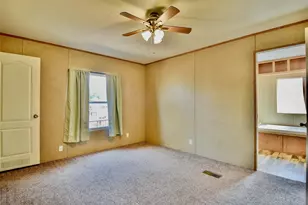 6631 Dayla Ct, Granbury, TX 76049 - Photo 18