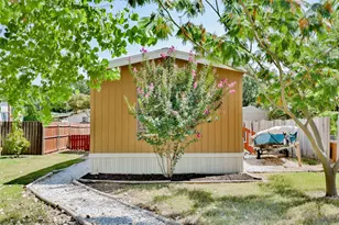 6631 Dayla Ct, Granbury, TX 76049 - Photo 12