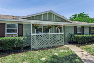 1138 Southwood Ct, Lewisville, TX 75067 - Photo 6