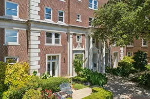 329 E Colorado Blvd, Dallas, TX 75203 - Photo 2