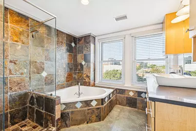 329 E Colorado Boulevard #305, Dallas, TX 75203 - Photo 18