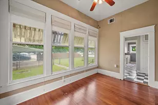 607 W Brown St, Ennis, TX 75119 - Photo 16