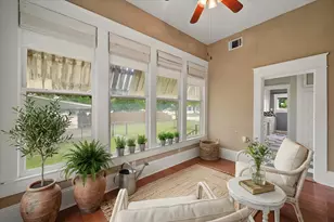 607 W Brown St, Ennis, TX 75119 - Photo 4