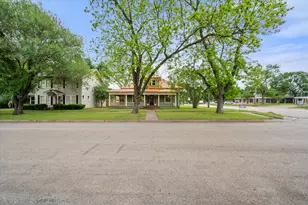 607 W Brown St, Ennis, TX 75119 - Photo 38