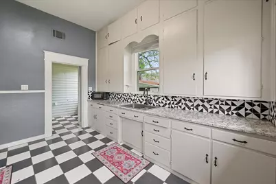 607 W Brown Street, Ennis, TX 75119 - Photo 12