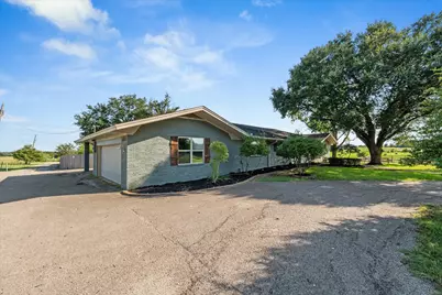 2275 W Moonlight Drive, Robinson, TX 76706 - Photo 24