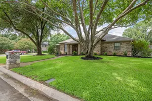 1001 Chasemore Dr, Mansfield, TX 76063 - Photo 2