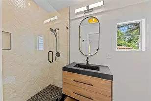 1804 Bluebonnet Dr, Fort Worth, TX 76111 - Photo 20