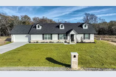 125 Sedona Creek Court, Poolville, TX 76487 - Photo 4