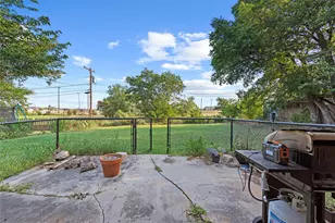 1013 Newby Ave, Bridgeport, TX 76426 - Photo 22