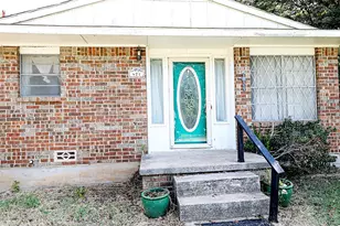 421 E Wilbarger St, Bowie, TX 76230 - Photo 6