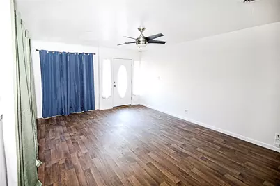 421 E Wilbarger Street, Bowie, TX 76230 - Photo 8