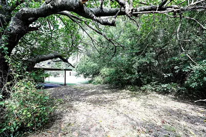421 E Wilbarger Street, Bowie, TX 76230 - Photo 30