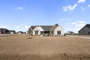 12116 Crystal Dr, Krum, TX 76249 - Photo 4
