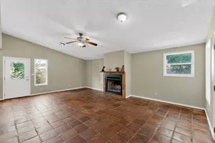 1201 Marlborough Dr, Fort Worth, TX 76134 - Photo 10