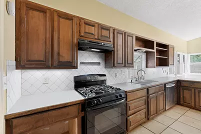 1201 Marlborough Drive, Fort Worth, TX 76134 - Photo 14