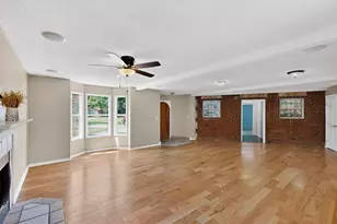 1201 Marlborough Dr, Fort Worth, TX 76134 - Photo 8