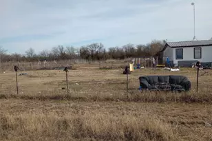 154 Meadow View Ln, Hubbard, TX 76648 - Photo 2